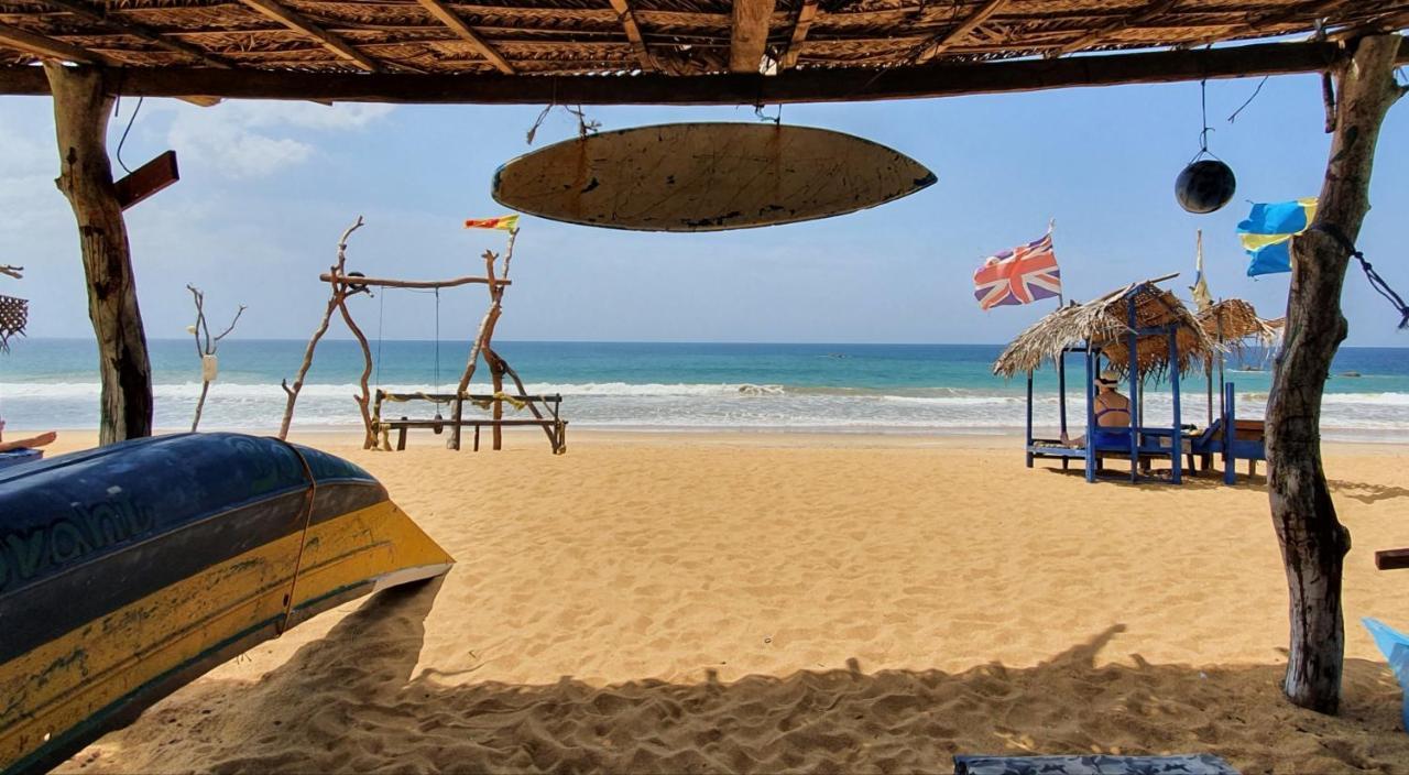 Bandulas Beach House Hikkaduwa Exterior photo
